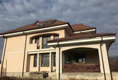 Teren de 4257 mp, în Ciolpani - 4