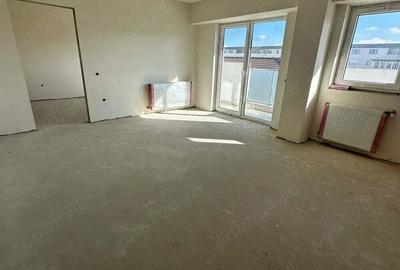 Apartament cu 3 camere semidecomandat în Central - 1