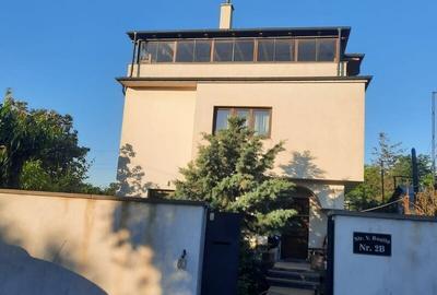 Casă cu 5 camere cu Teren 300 Mp în Jilava