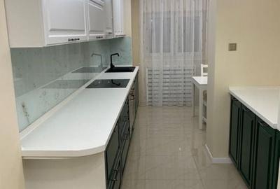 Apartament spațios, 2 camere,  76 mp,  2 bai, cu  vedere in Decebal - 5
