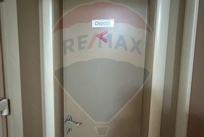 Spațiu comercial, de 42.369998931885 mp, în Policlinica - 12