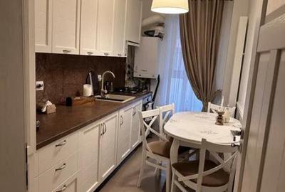 Apartament cu 2 camere decomandat, mobilat în Tractorul