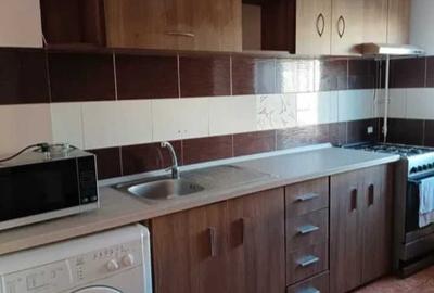 Apartament cu 2 camere decomandat în Micro 16 - 3