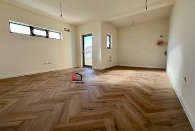 1/2 Duplex Sanandrei pret avantajos