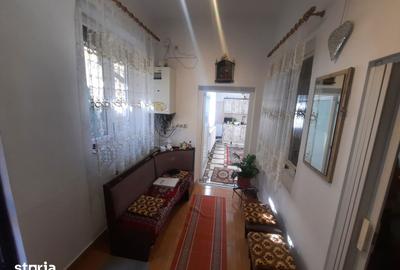 Casă cu 2 camere decomandat cu Teren 250 Mp în Central - 6