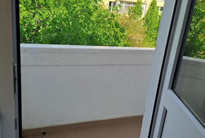 Apartament cu 2 camere semidecomandat în Cedonia