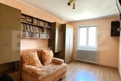 Apartament de vanzare cu 3 camere, 59 mp, - cartier Micro, Aiud