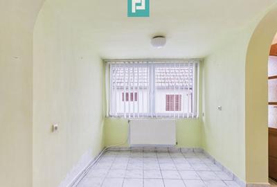 Casă cu 2 corpuri  și 5 camere în Livada - 9