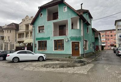 Spatiu comercial Caransebes, zona centrala vis-a-vis de politie, - 1