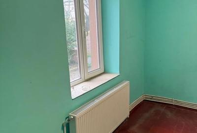 Casă individuală cu 3 camere cu Canalizare în CET - 11