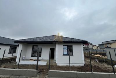 Casa 4 camere  Sanpetru Comision 0 - 1