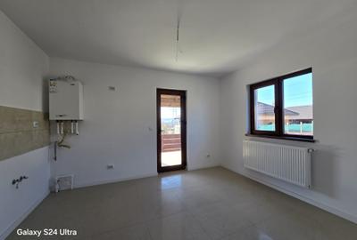 Casă individuală cu 3 camere cu Canalizare în Lunca Cetățuii - 3