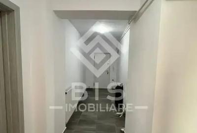 Apartament de vanzare 3 camere - zona ISU - 2