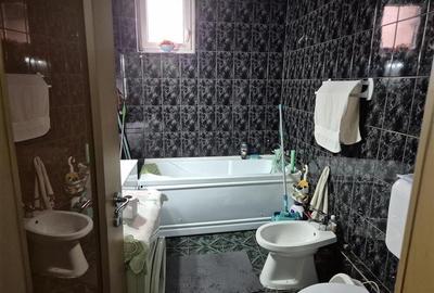 Casa 4 camere + spatiu comercial 55 mp, zona centrala Casa 4 camere + spatiu comercial 55 mp, zona centrala - 5