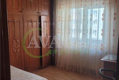 Apartament cu 3 camere semidecomandat, mobilat în Orizont - 12