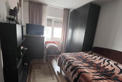 Apartament cu 3 camere decomandat în 1 Mai