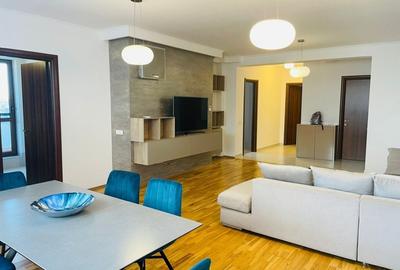 Apartament cu 3 camere decomandat în Băneasa