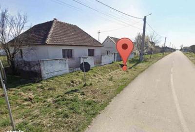 Casă cu 3 camere cu Teren 2000 Mp în Central