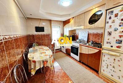 Apartament 3 camere, 2 bai, mobilat, utilat, etaj intermediar, Ampoi 2 - 4