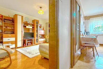 Apartament cu 3 camere decomandat, mobilat în Tractorul - 5