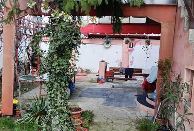 Casă cu 4 camere în Lilieci