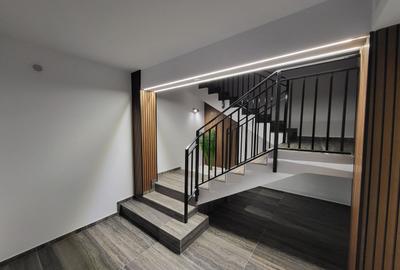 Bloc Nou. Etaj 1. Decomandat. Bucatarie Inchisa. Asfalt - 14