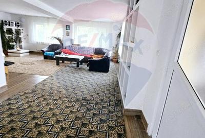 Casa / Vila cu 5 camere de vanzare - 3