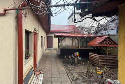 Casă cu Teren 355 Mp în Central - 7