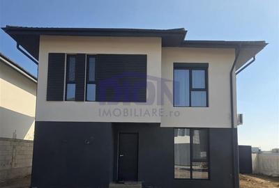 Casă individuală cu 5 camere cu Teren 240 Mp în Central - 11