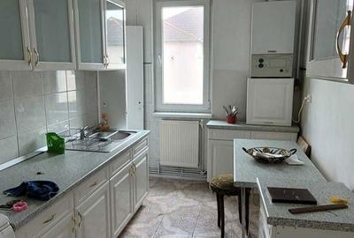 Apartament cu 3 camere decomandat în Central - 11