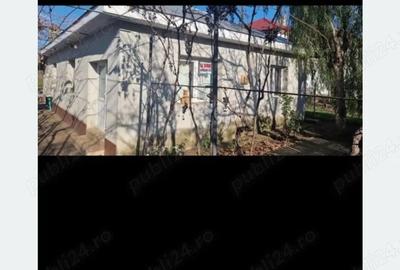 Casă cu 4 camere în Ciochina - 3