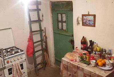 Casă cu 3 camere cu Teren 2000 Mp în Bulzești - 2