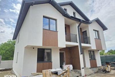 Casă cu 4 camere cu Teren 200 Mp în Central