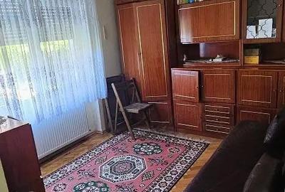 Apartament cu 3 camere decomandat în Central - 1