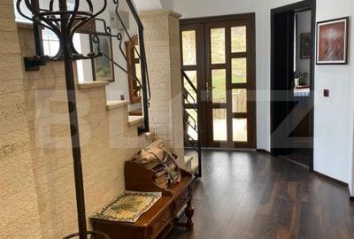 Casă cu 6 camere cu Teren 1905 Mp în Moldovenești - 3