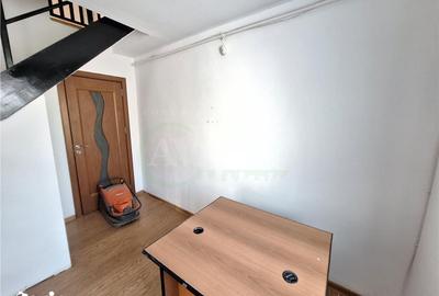 Casă cu 6 camere cu Teren 400 Mp în Central - 11
