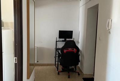 Garsonieră decomandată în 9 Mai - 5