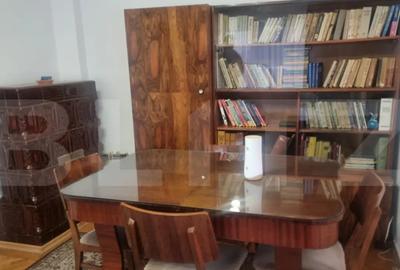 Casă cu 5 camere cu Teren 380 Mp în Central