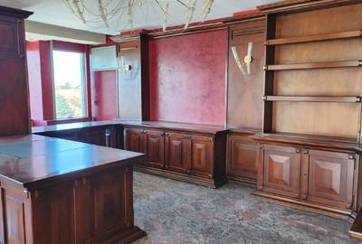 Birou, de 1,250 mp, în Dămăroaia - 12