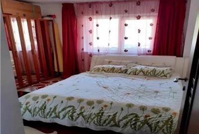 Apartament cu 3 camere, decomandat - zona Racadau - 3