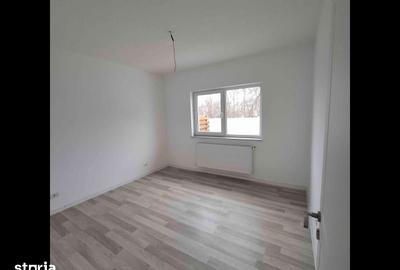 Casă cu 4 camere cu Teren 300 Mp în Crevedia - 3