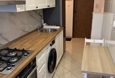 Garsonieră decomandată, mobilată în Calea Călărașilor