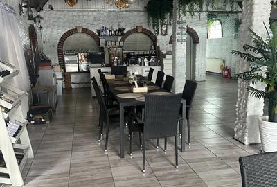Spațiu comercial, de 180 mp, în Central - 4