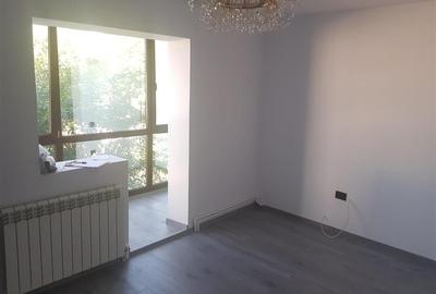 Apartament cu 3 camere decomandat în Apollo - 3
