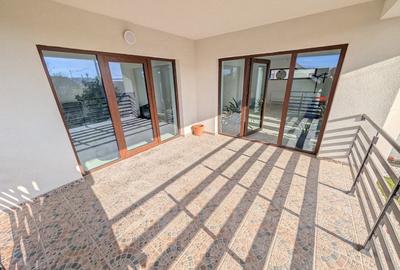 Apartament cu 4 camere decomandat în Otopeni - 2