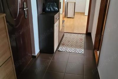 Apartament cu 2 camere decomandat în Roman - 2