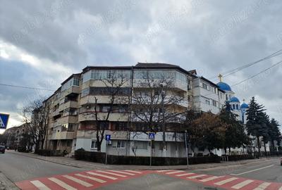 Apartament cu 2 camere decomandat în Rogerius - 2