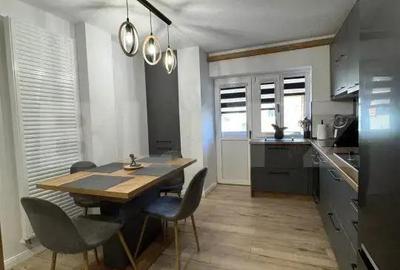 Apartament central, decomandat cu 3 camere, zona centrala - 1