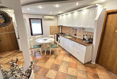 Apartament cu 3 camere decomandat, mobilat în Dâmbovița - 4