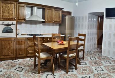 Casă cu 10 camere cu Teren 1178 Mp în Micro 6 - 5